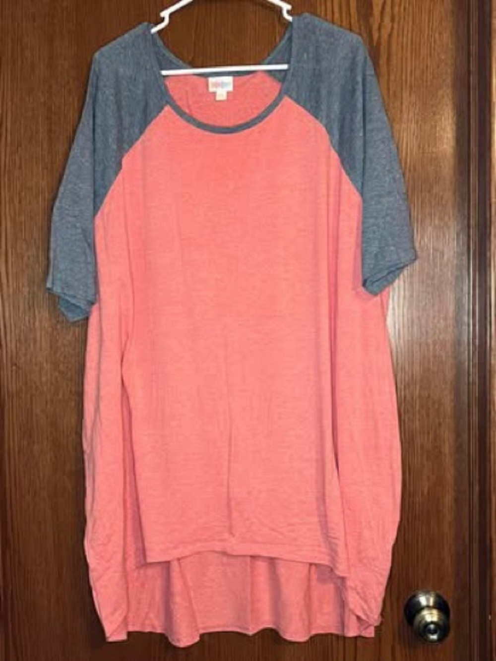 LuLaRoe Coral Pink Raglan Top with Heather Gray Sleeves